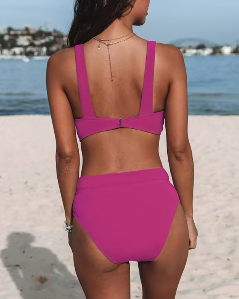 Högmidjad bikini-set – Självsäker passform för fantastiska stranddagar