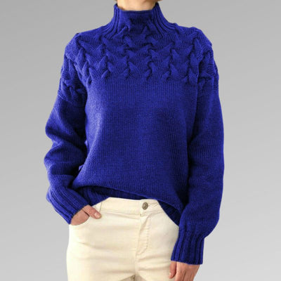 Rullkragepullover med twist-detaljer – Elegant värme med modern finess